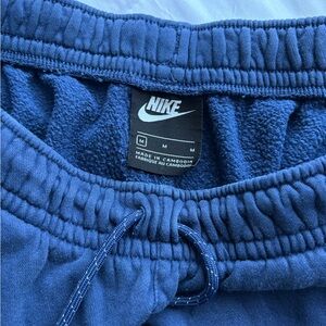 Women’s M Nike Sweatpants